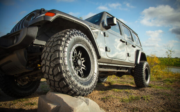 Tormenta M/T on a black Jeep